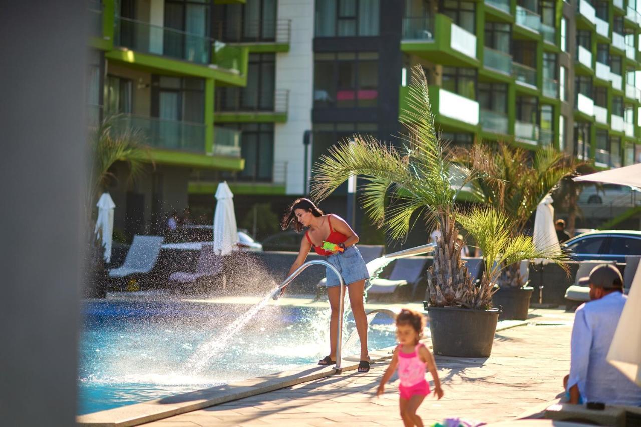 Panoramic Aparthotel Pool & Spa Mamaia Nord นาโวดาริ ภายนอก รูปภาพ