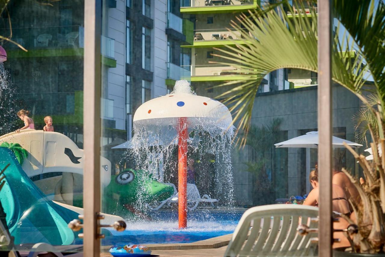Panoramic Aparthotel Pool & Spa Mamaia Nord นาโวดาริ ภายนอก รูปภาพ